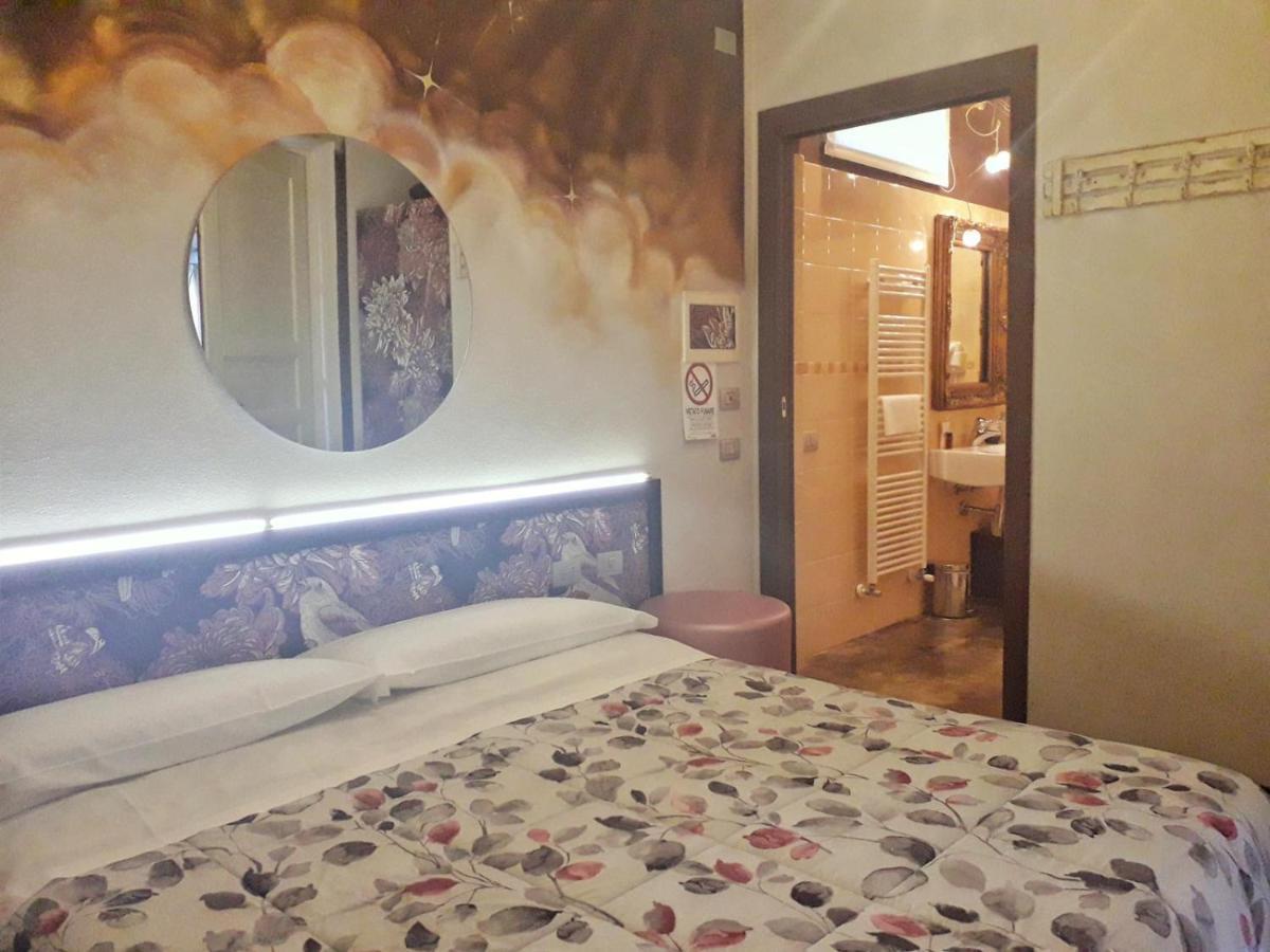 Cortiletto D'Alba Camere Con Ristorante Екстер'єр фото