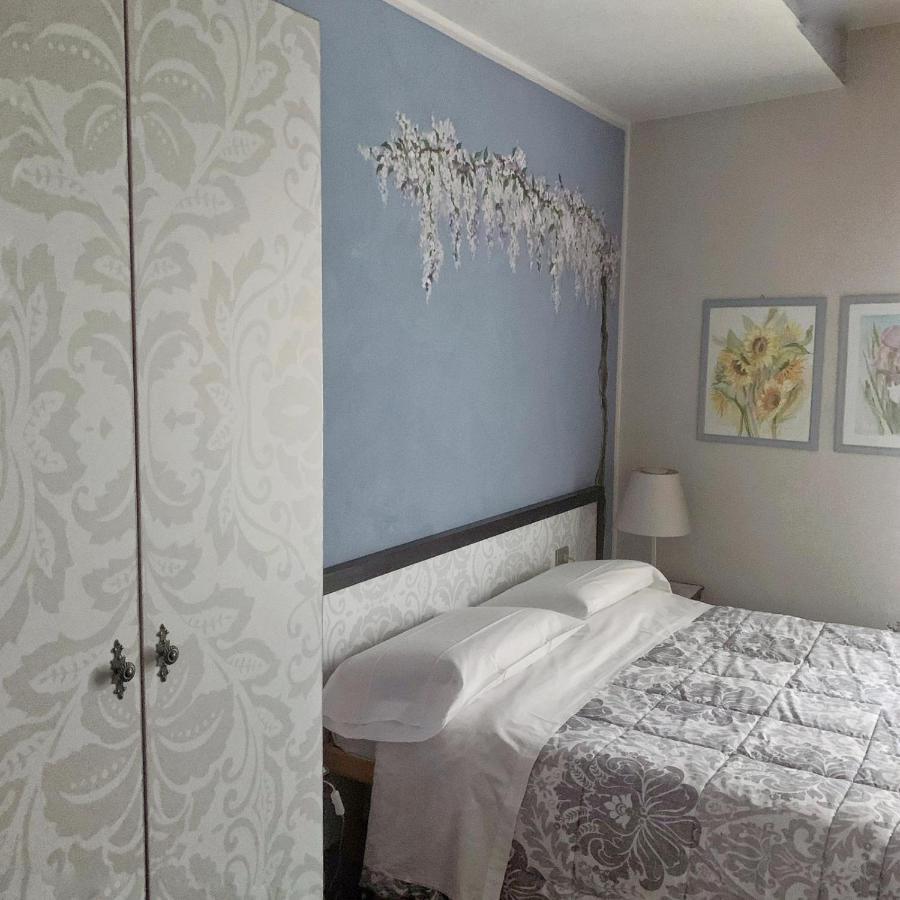 Cortiletto D'Alba Camere Con Ristorante Екстер'єр фото