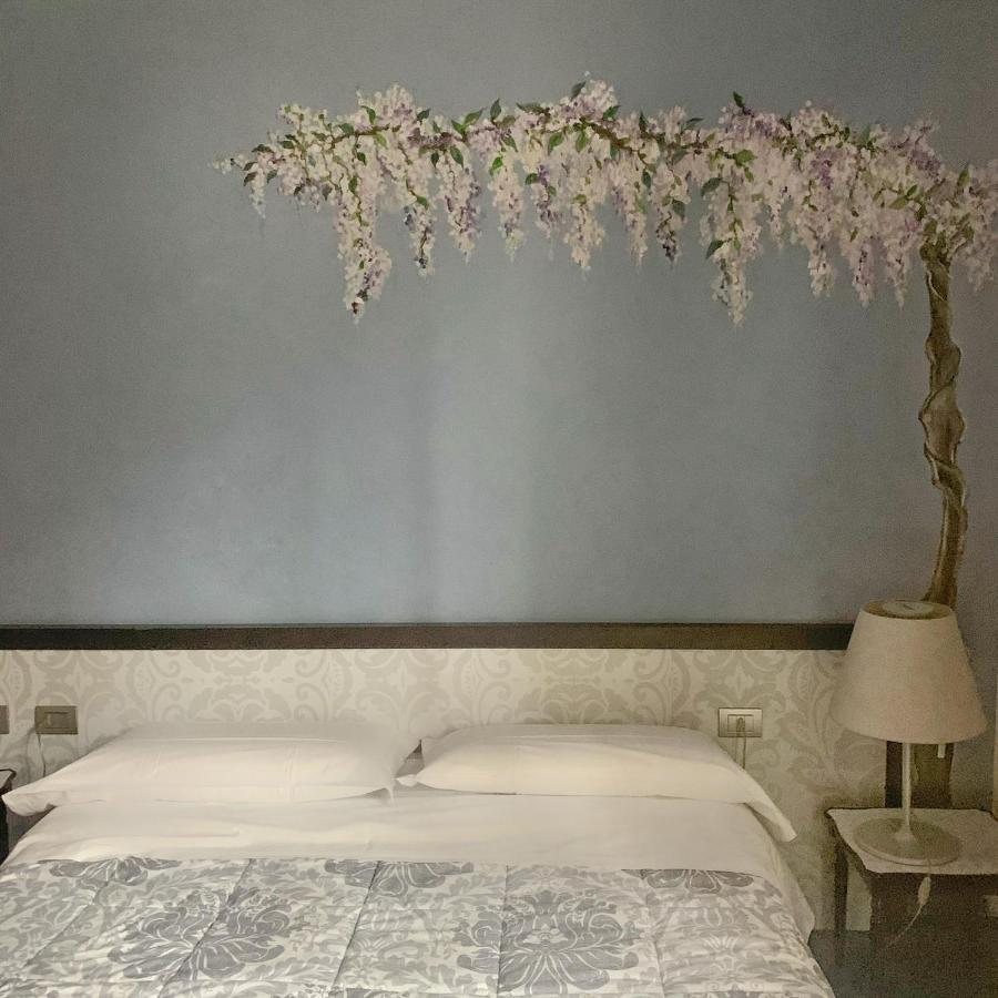 Cortiletto D'Alba Camere Con Ristorante Екстер'єр фото